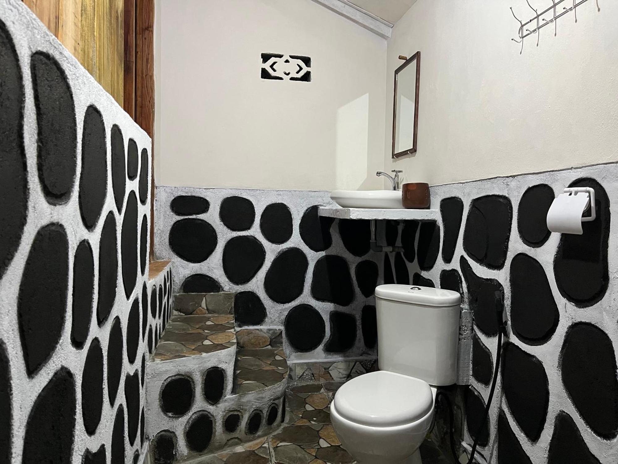 Syaqila Homestay Lombok 特特巴图 外观 照片